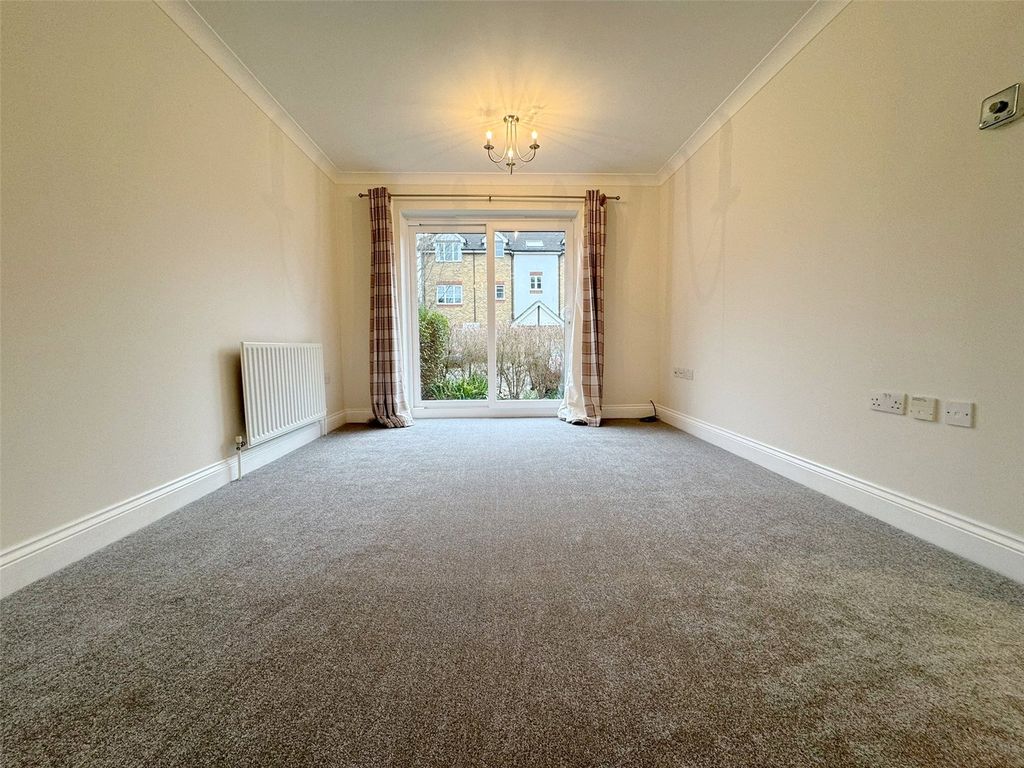 Property photo 2 of 9 Picture No. 02