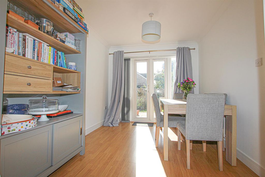 Property photo 2 of 20 Img_8476 Dng.Jpg