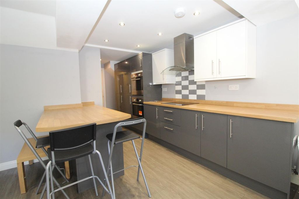 Property photo 2 of 16 Img_9217.Jpg