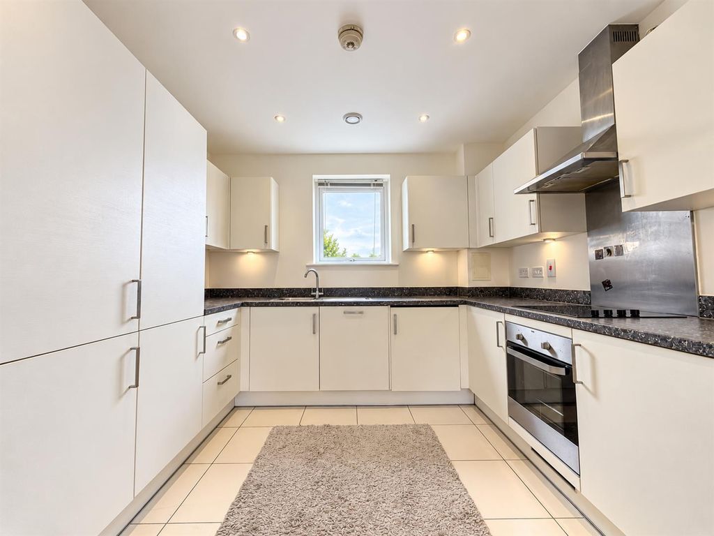 Property photo 1 of 8 Kitchen