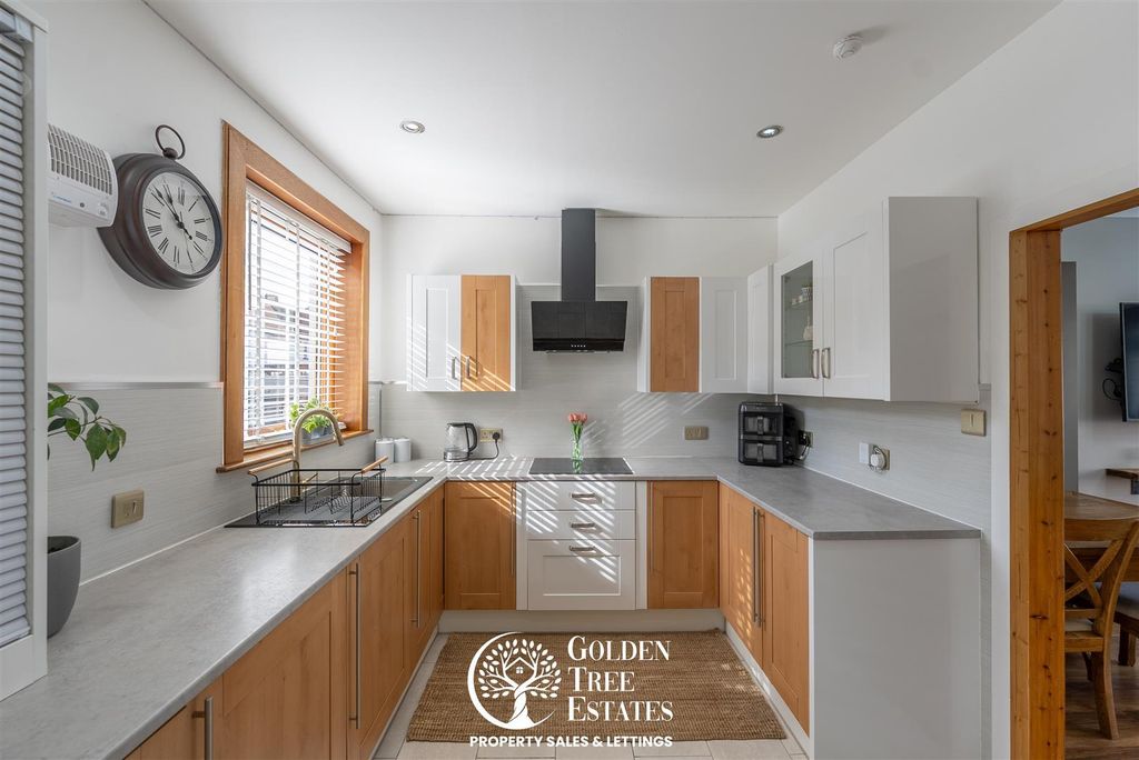 Property photo 3 of 44 Kitchen