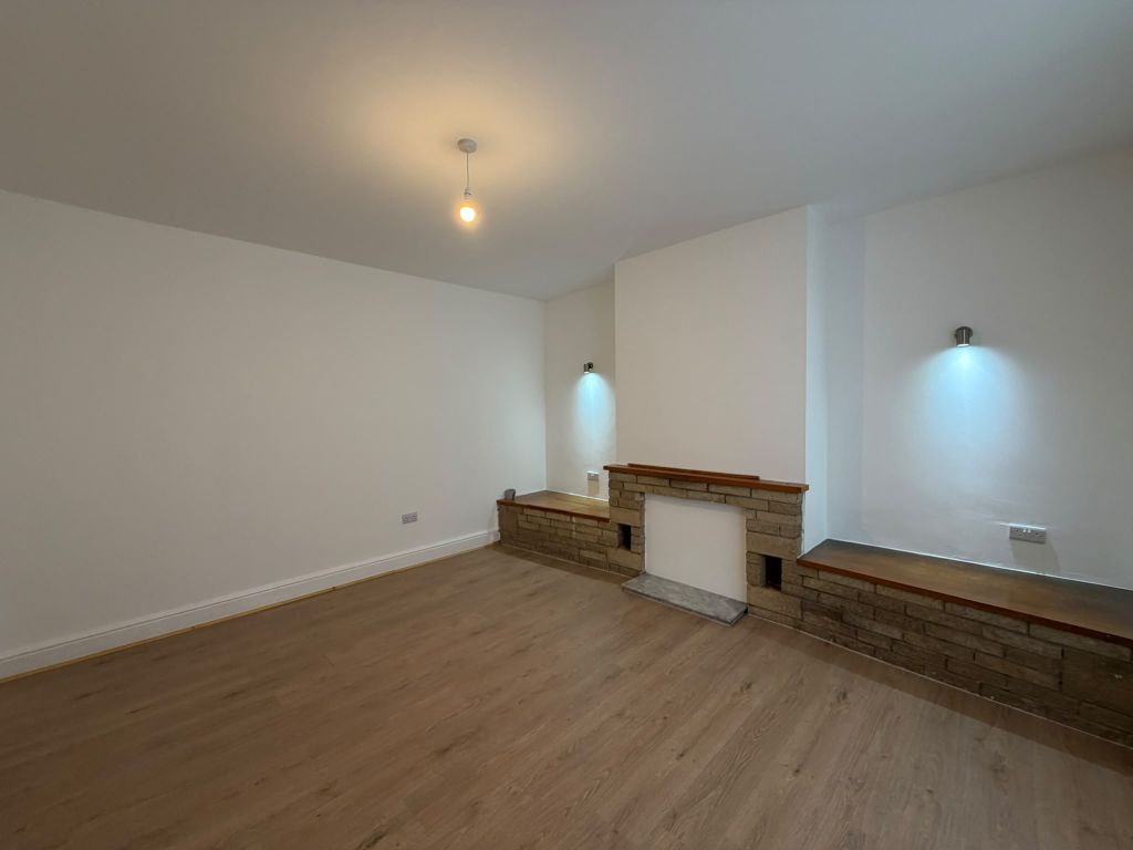 Property photo 1 of 15 Bedroom 1