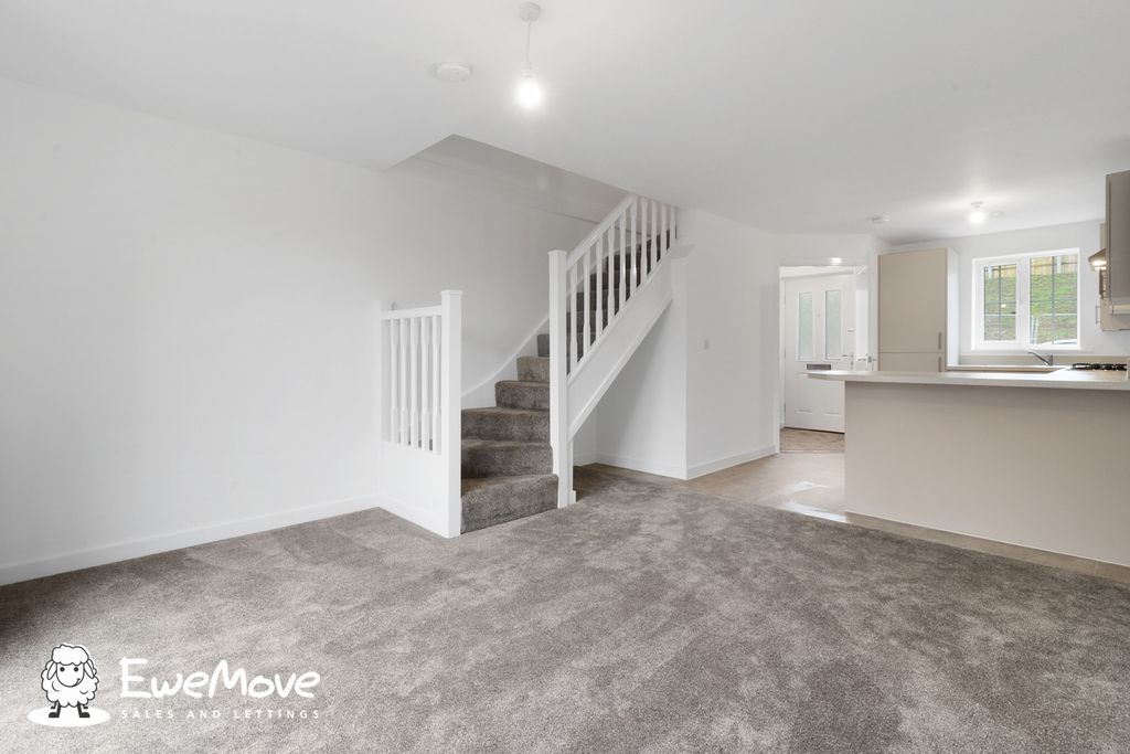 Property photo 3 of 15 Living Space 1