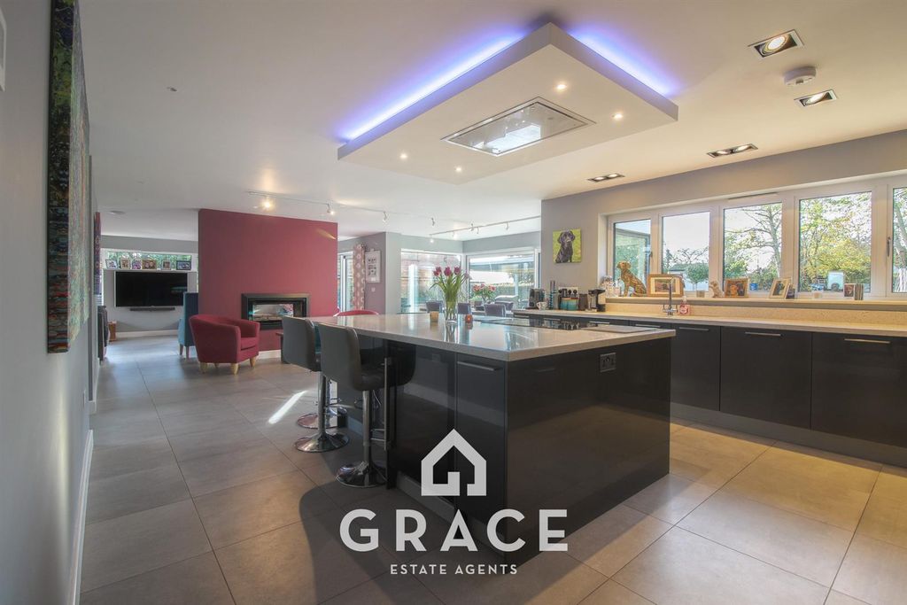 Property photo 3 of 40 Untitled_Hdr-20.Jpg