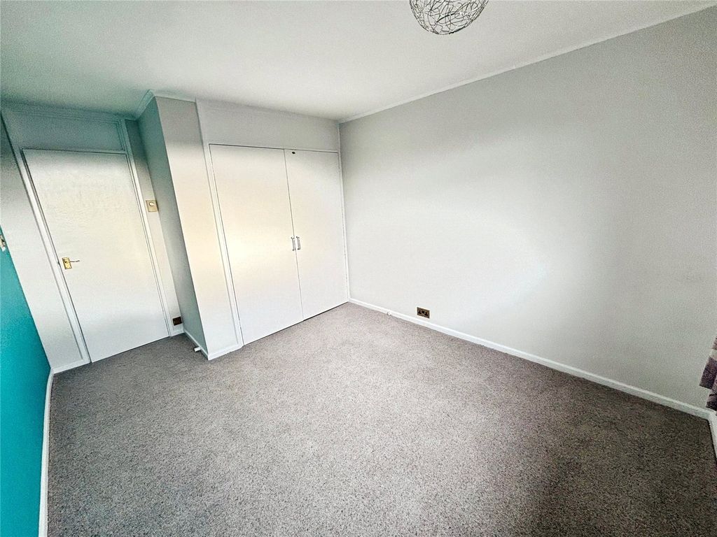 Property photo 3 of 7 Bedroom 1