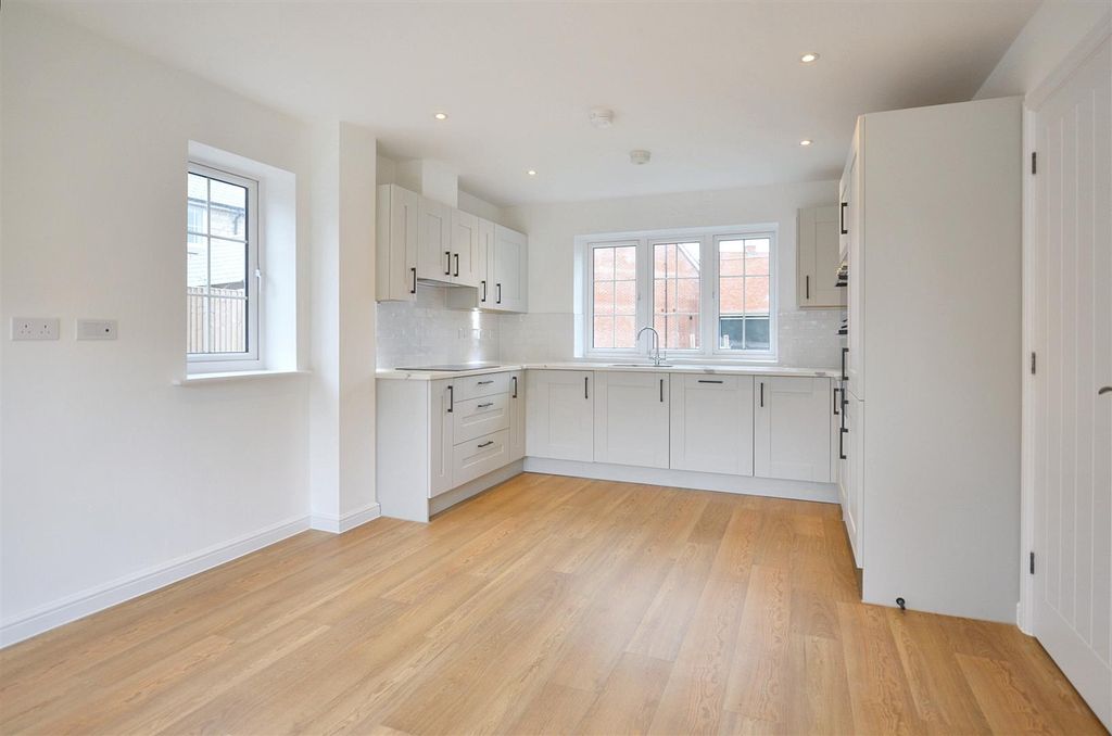 Property photo 2 of 13 Kitchen