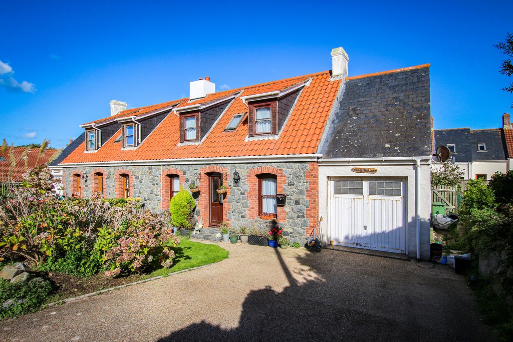 Property photo 1 of 13 Photo 0