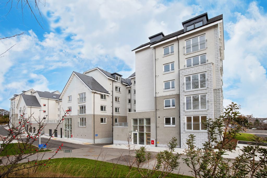 Property photo 1 of 8 Westburn Gardens, Royal Cornhill, Westburn Gardens Exterior