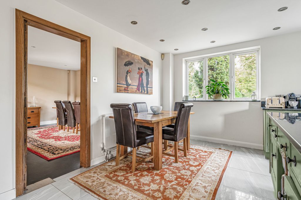 Property photo 3 of 42 Kitchen/Diner