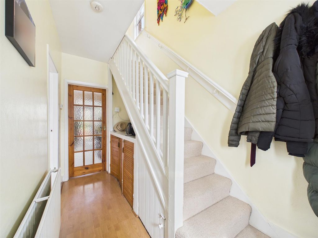 Property photo 3 of 17 390 Chip.Jpg