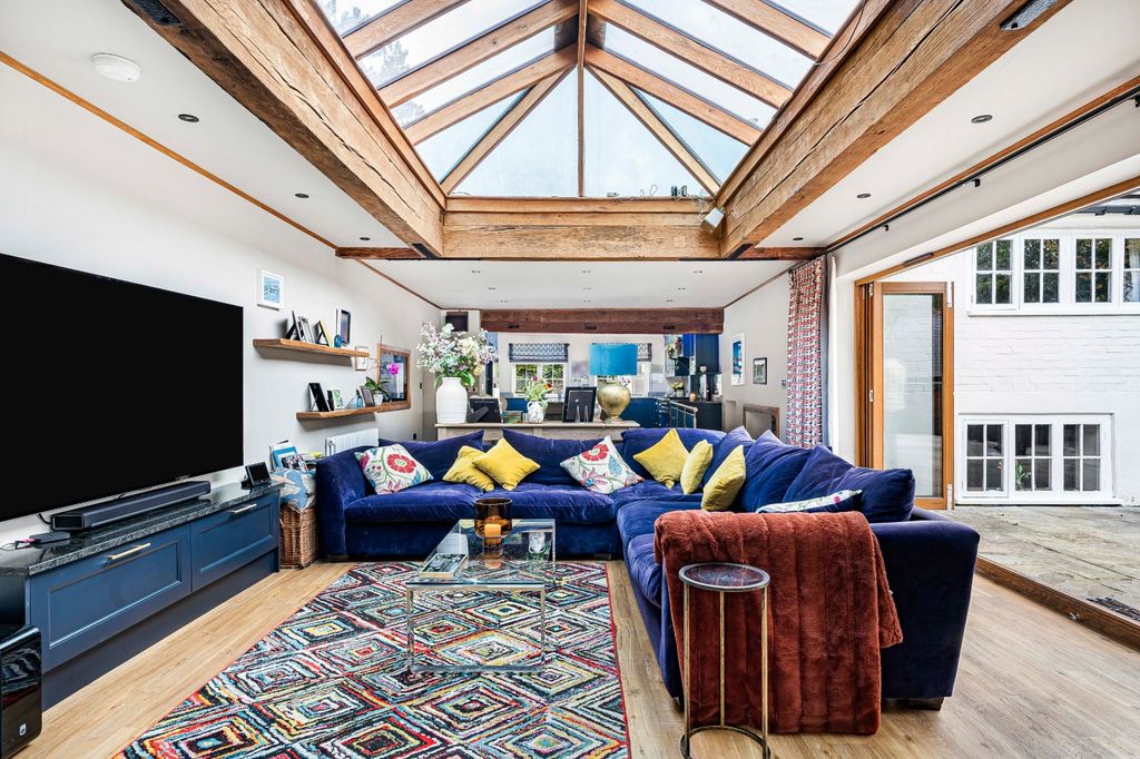 Property photo 3 of 29 Picture No. 27