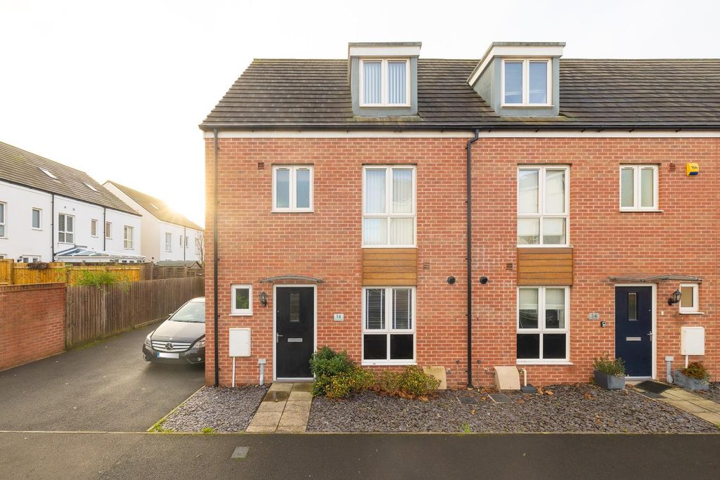 Property photo 2 of 24 Char4765.Jpg