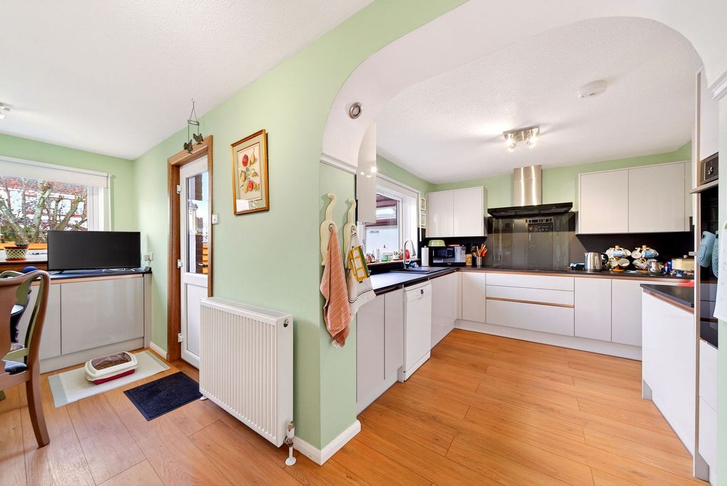 Property photo 2 of 78 Kitchen