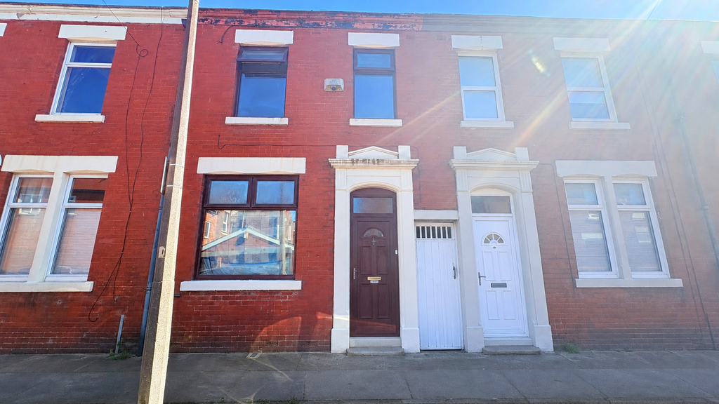 Property photo 1 of 9