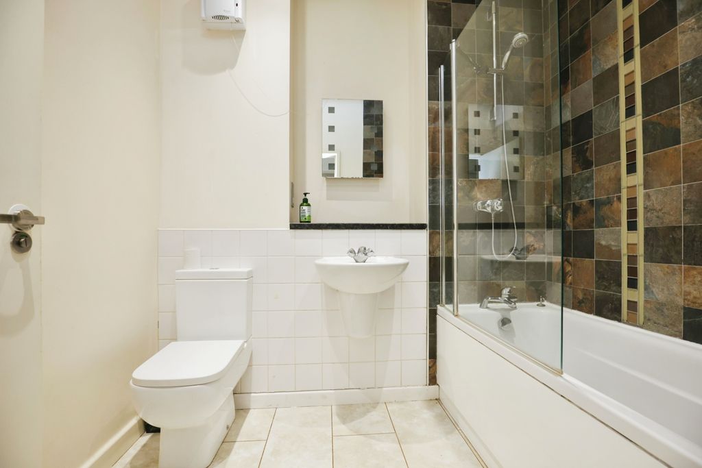 Property photo 3 of 20 Photography