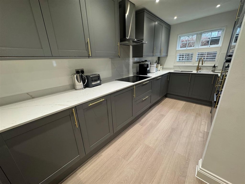 Property photo 3 of 9 8.Jpg