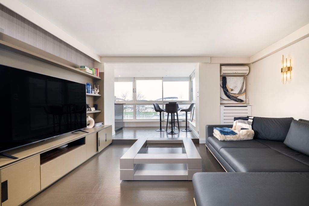 Property photo 2 of 14 Picture No. 12