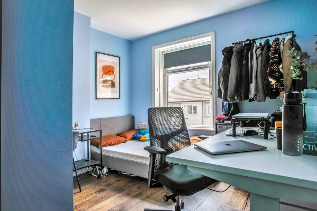Property photo 2 of 16 20250703100001_225-Horsedge-Street-11_Bri7T