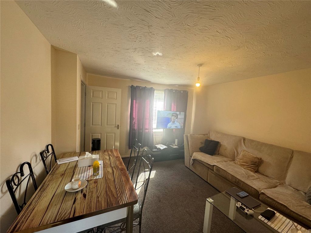 Property photo 2 of 9 Lounge