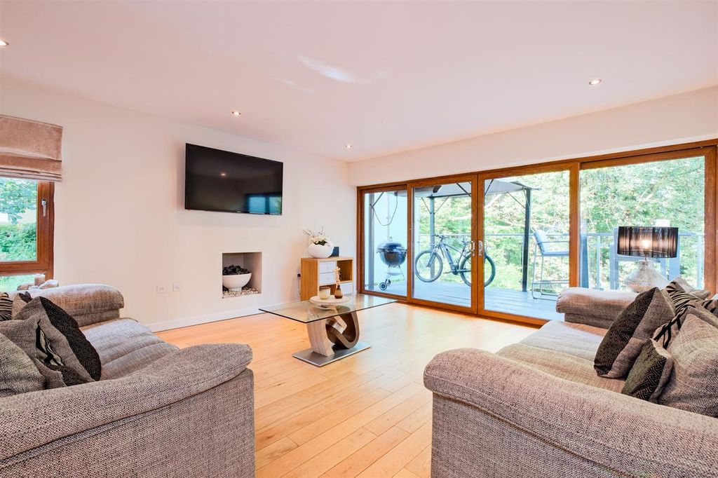 Property photo 3 of 32 Open Plan Lounge &amp; Dining Room