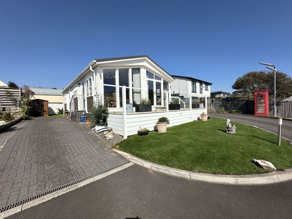 Property photo 1 of 17 Photo 17