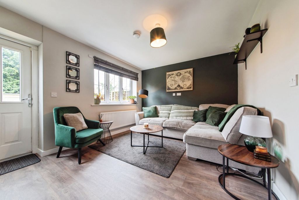 Property photo 2 of 16 Pbox-Img.Jpg