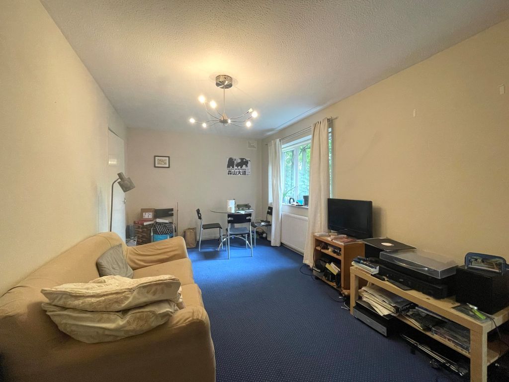 Property photo 2 of 6 Picture No. 14