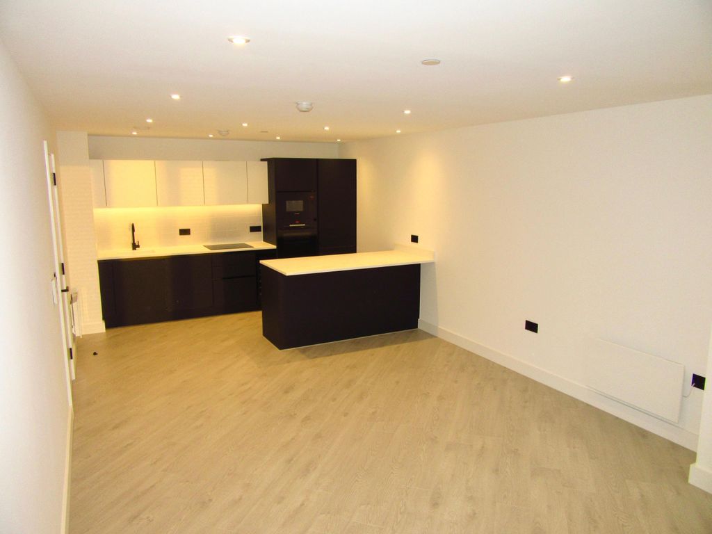 Property photo 2 of 27