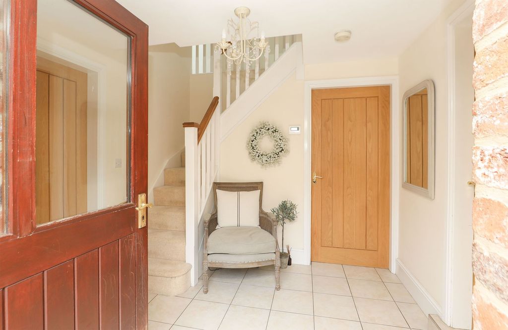 Property photo 3 of 53