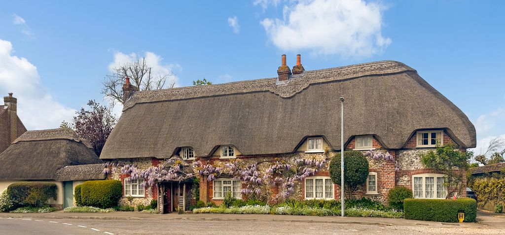 Property photo 1 of 21