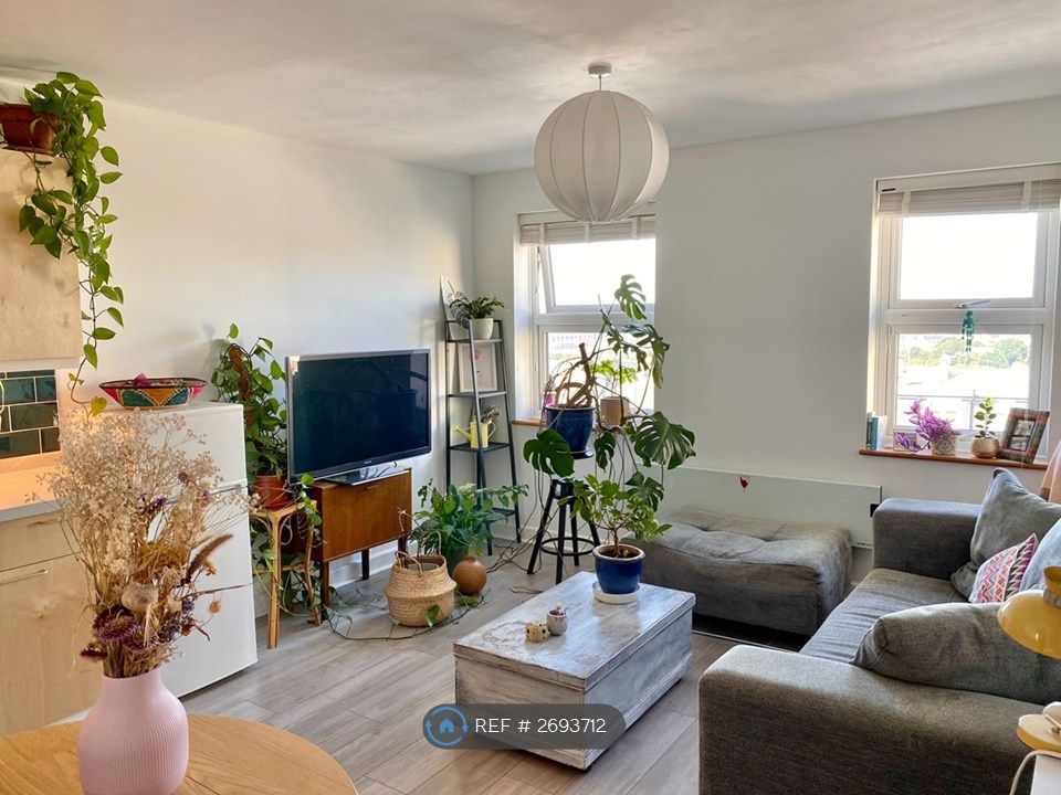 Property photo 3 of 9 Living Room 2