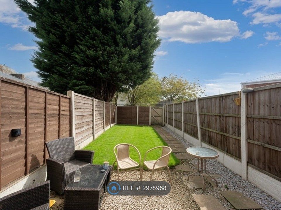 Property photo 3 of 6