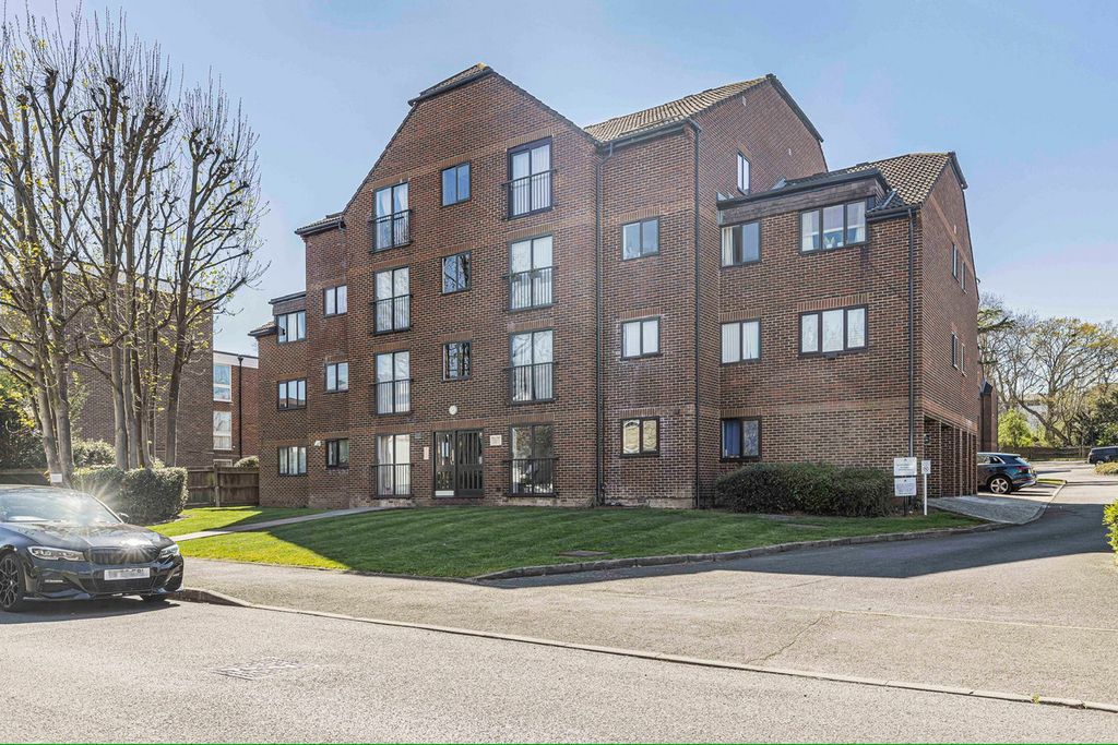 Property photo 1 of 9