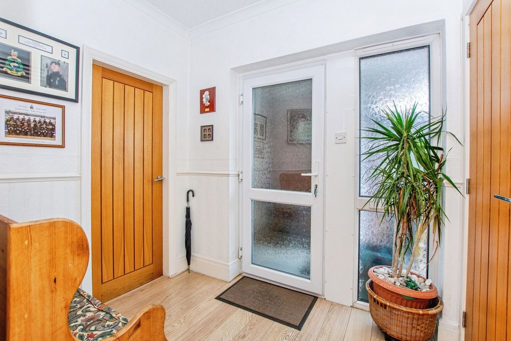 Property photo 3 of 22 Pbox-Img.Jpg