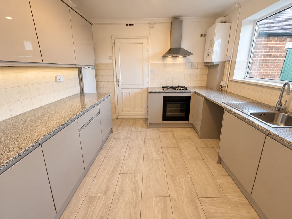 Property photo 2 of 9 5695013