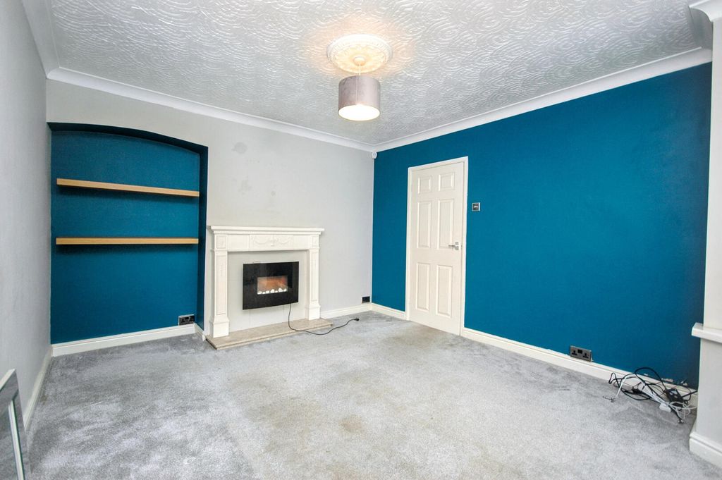 Property photo 2 of 10 Living Room