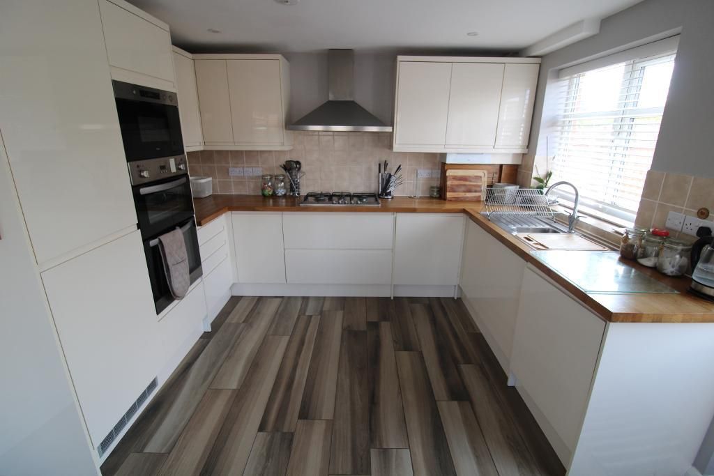 Property photo 2 of 13 Kitchen/Diner