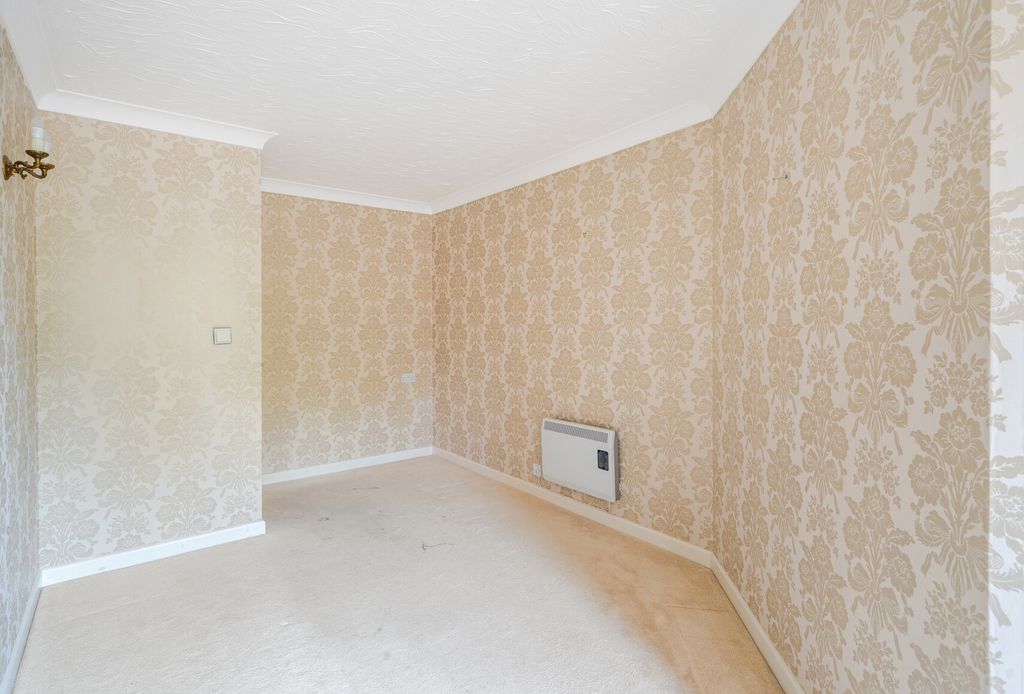 Property photo 3 of 21 1371589-7-68F7660...