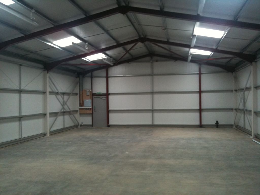 Property photo 3 of 8 Photo 4