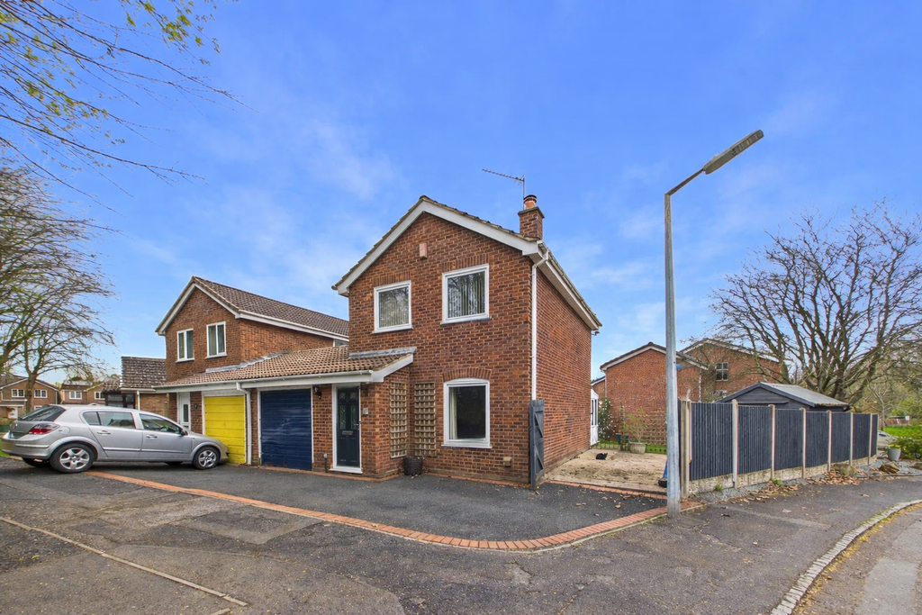 Property photo 1 of 31