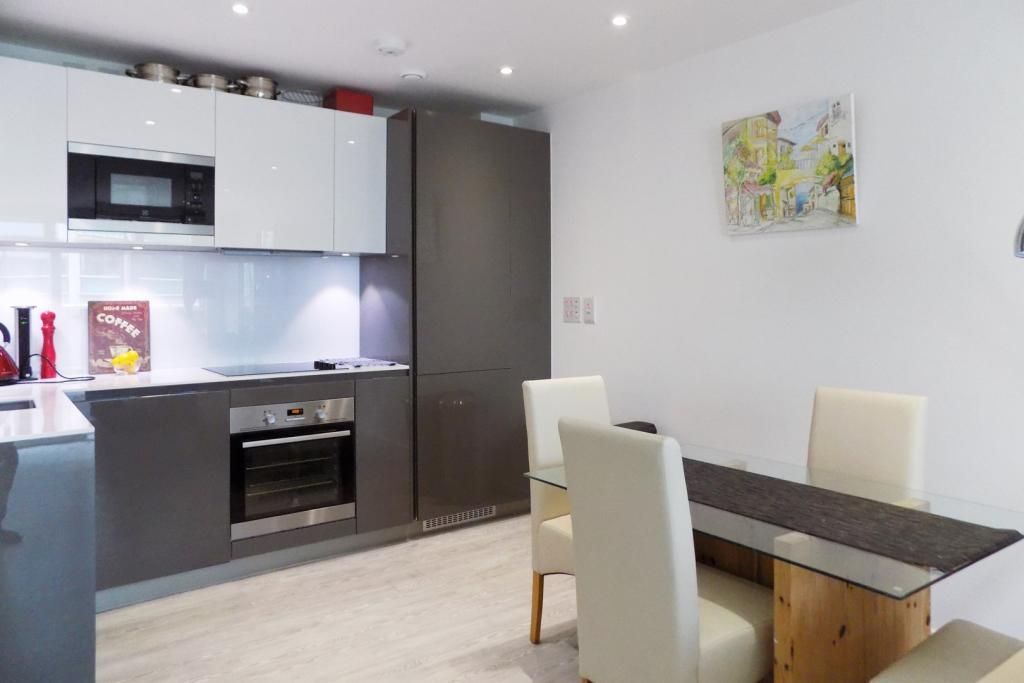 Property photo 3 of 14 Kitchen