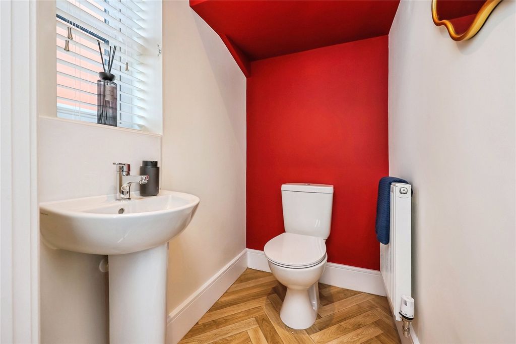 Property photo 3 of 10 Typical WC