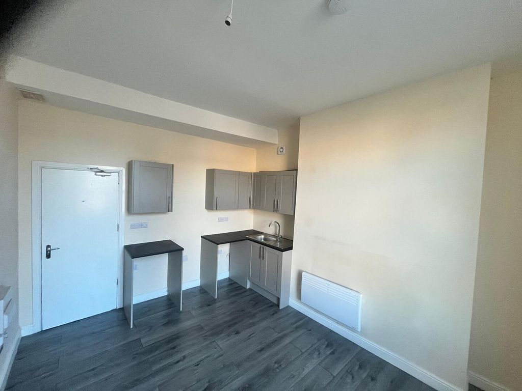 Property photo 1 of 5 Kitchen