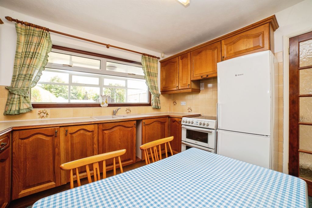 Property photo 3 of 16