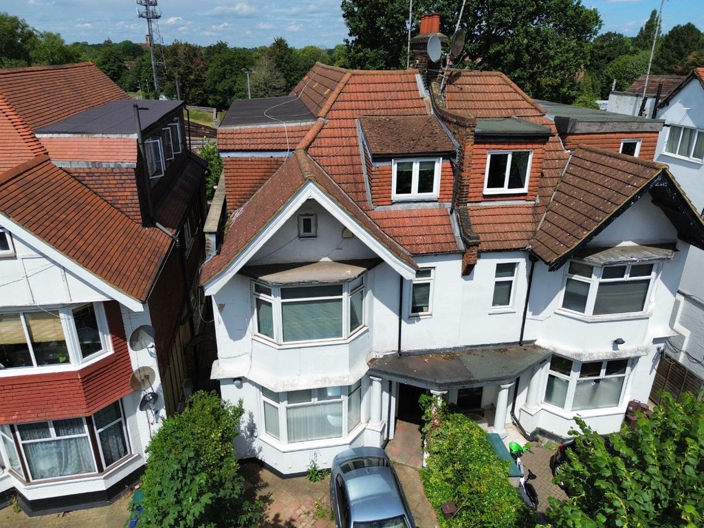 Property photo 1 of 12 3192053
