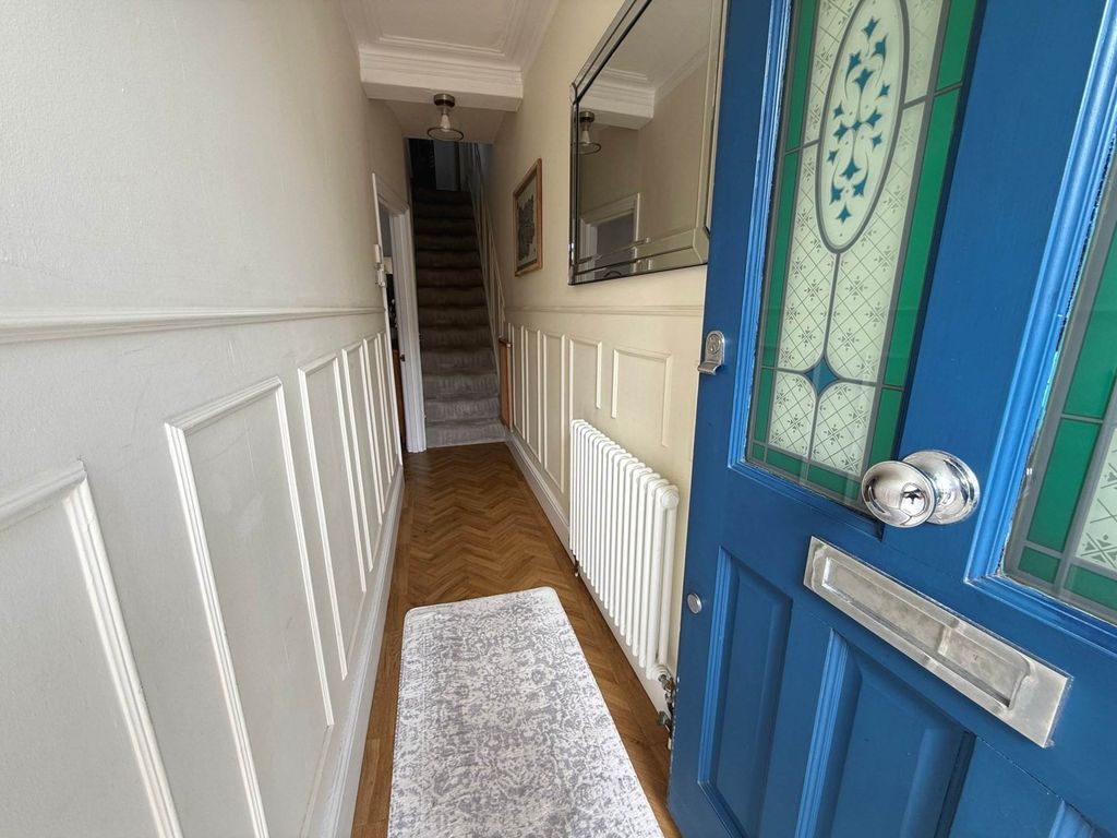 Property photo 3 of 24