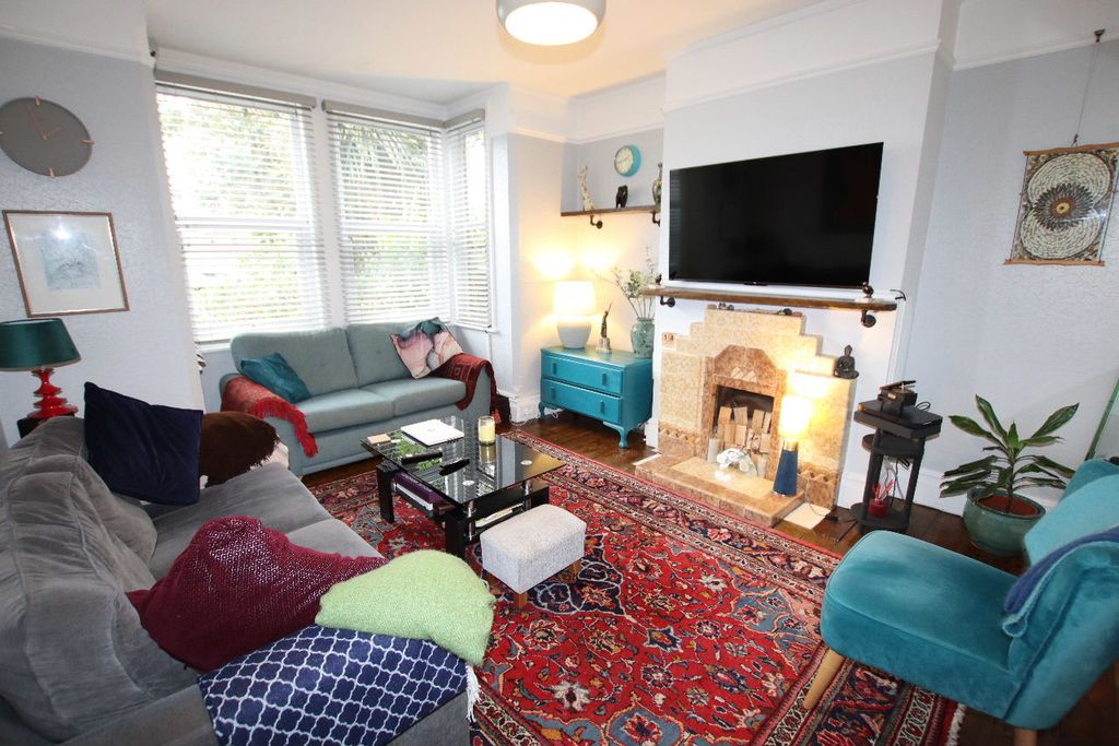 Property photo 3 of 24 Gallery