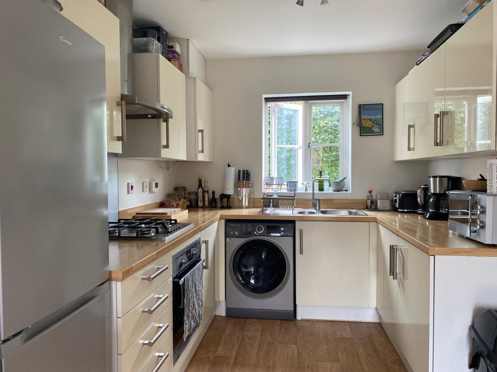Property photo 3 of 21 1000031471