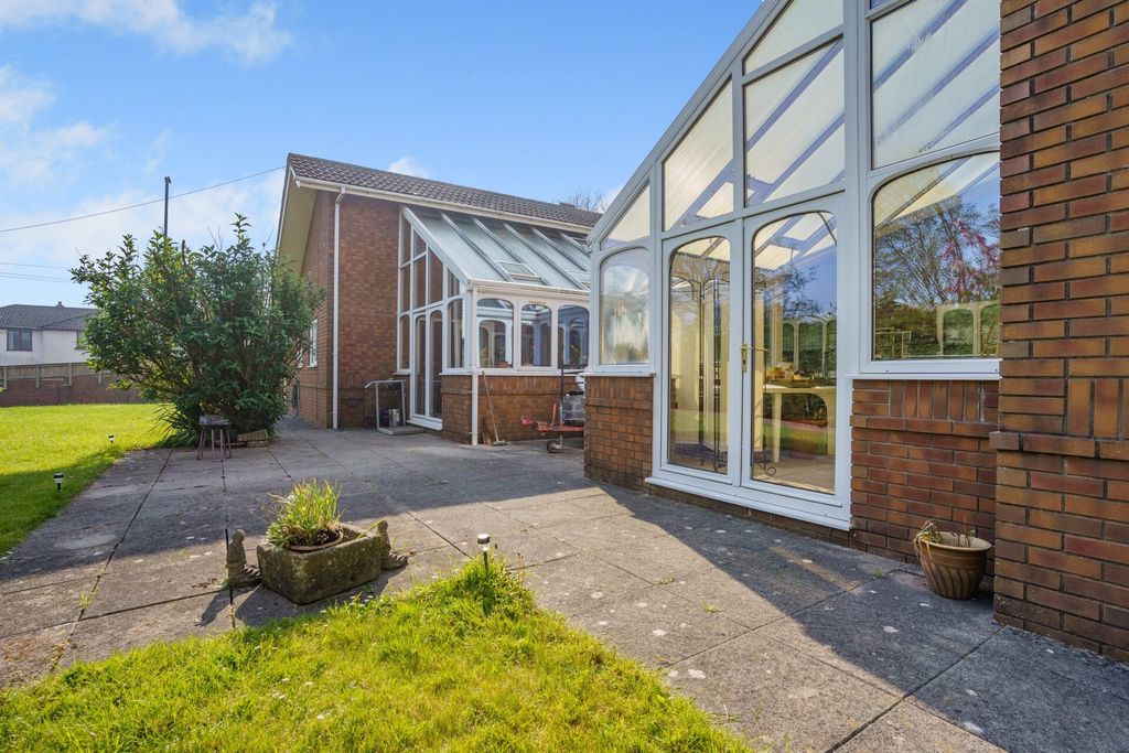 Property photo 3 of 30