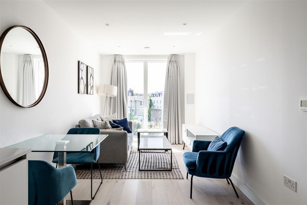 Property photo 3 of 18 Atelier Apartments-8.Jpg